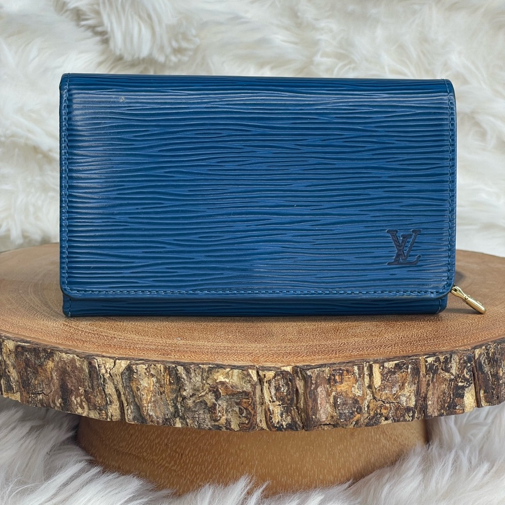 Louis Vuitton Epi Leather Blue Bifold Wallet | Authentic